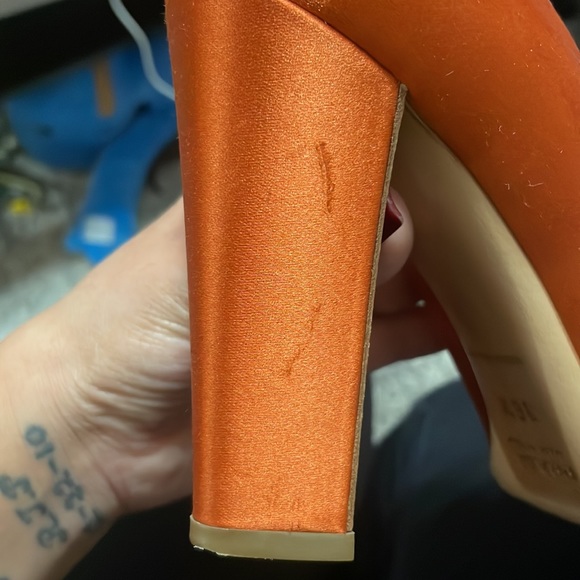 Silk PRADA HEELS - Picture 9 of 13